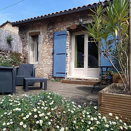 Aux Delices De Saleix Holiday home *
