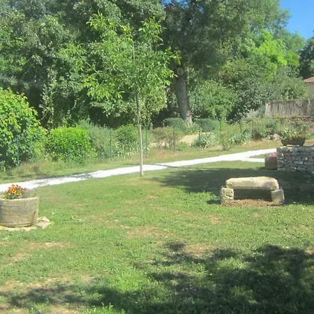 Aux Delices De Saleix Semesterbostad