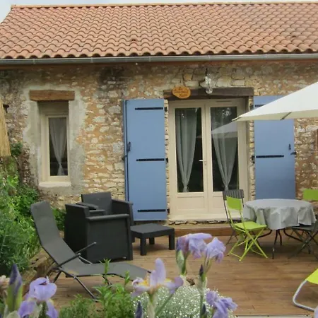 Aux Delices De Saleix Holiday home *