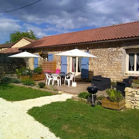 Aux Delices De Saleix Holiday home *